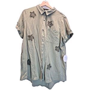 Hummingbird green olive blouse star Tencel woman short button sleeve size L.